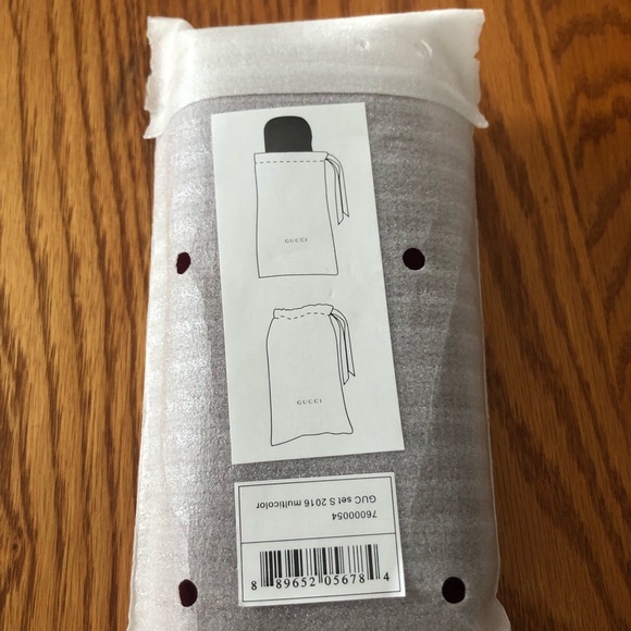 🕶 NEW Gucci Velvet hard clam-shell case - Picture 4 of 4